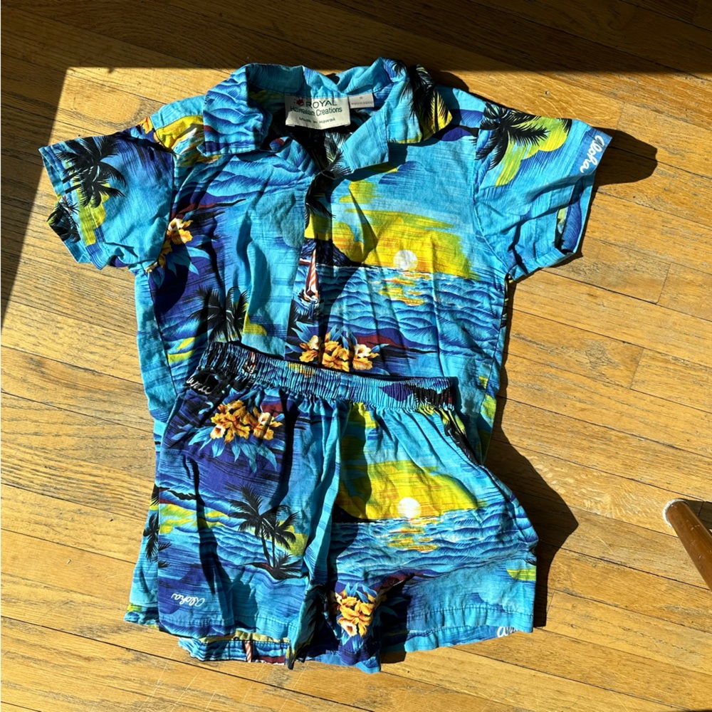 100% cotton Hawaiian shirt and shorts (read size description)